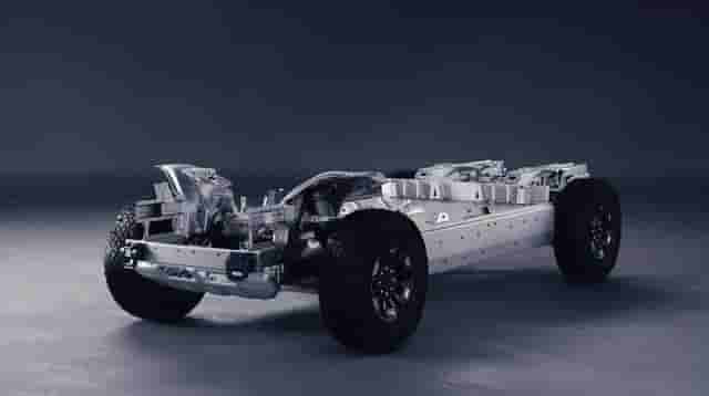 有史最大容量电池 悍马EV212.7kWh电池对抗4吨车重