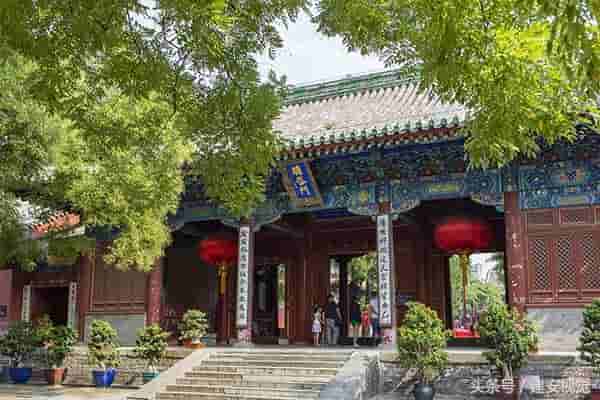 北京东岳庙有泰山神东岳大帝，东岳庙神像甲天下