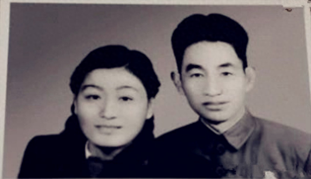 1949年，一妇女抱着女儿面见国民党军官，半月后南京解放，为何？