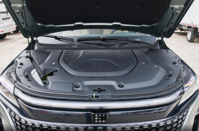 比长安CS75PLUS不单省购置税，9.98万的插混SUV蓝电E5居然敢真的油电同价