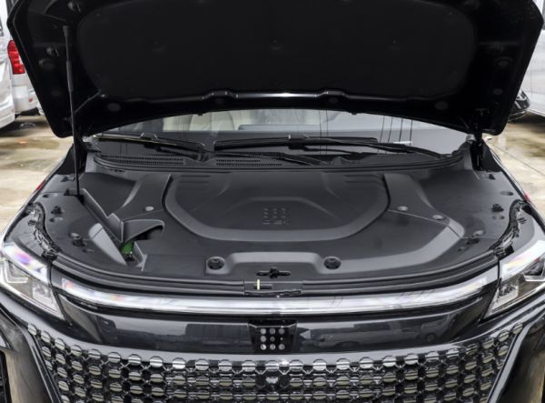 蓝电E5仅需9.98万，开启SUV油电同价新选择，与长安CS75 PLUS谁更超值？