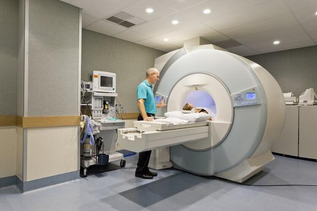 医院做一次CT致癌风险有多大？为什么医生总给患者开CT？真相来了
