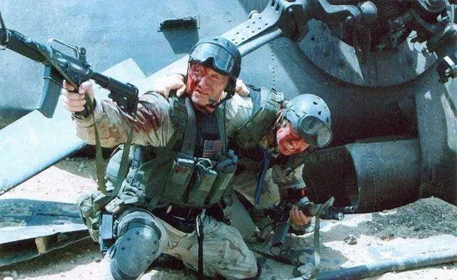 好莱坞战争大片一直都是男人最爱，推荐10部经典战争片给大家