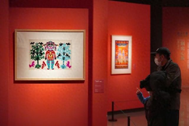 新年伊始来中国美术馆赏剪纸艺术，八位民间剪纸大师作品齐聚一堂