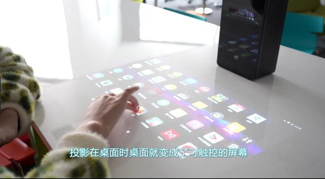 黑丝美女把玩puppy cube 大呼过瘾,女人到底喜欢玩什么