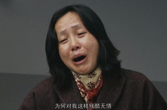 别以为脸上抹灰就是丑女了,论放得下身段,这9位才是扮丑教科书
