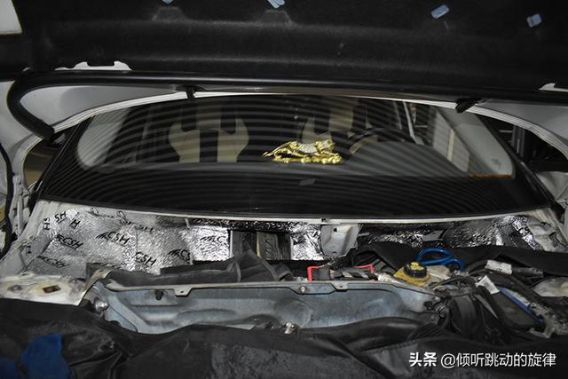 汽车隔音做哪里最管用?路虎汽车叶子板U型槽隔音降噪—佛山首指