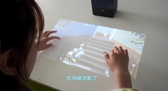 黑丝美女把玩puppy cube 大呼过瘾,女人到底喜欢玩什么
