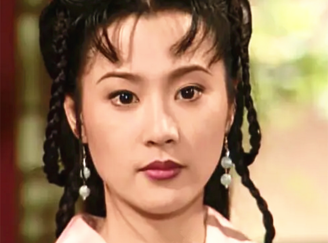“慕容九”侯炳莹近况,移居内地低调复出,54岁抗癌成功面色红润