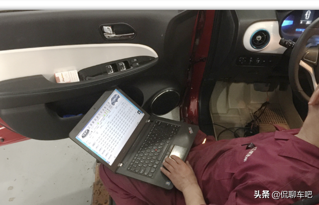 2万公里保一次,只换空调滤,电动汽车保养真有这么简单吗?