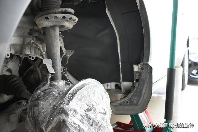 汽车隔音做哪里最管用?路虎汽车叶子板U型槽隔音降噪—佛山首指