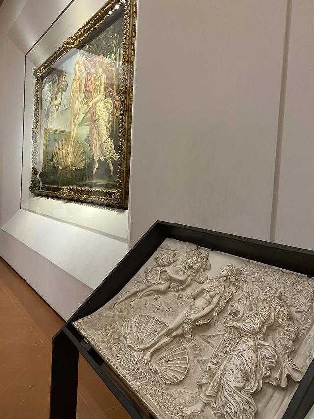 一组活久未见的照片,外国孕妇参加选美,身体腾空表演瑜伽