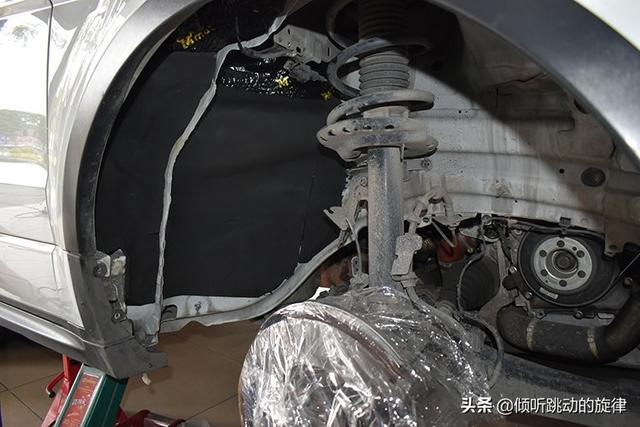 汽车隔音做哪里最管用?路虎汽车叶子板U型槽隔音降噪—佛山首指