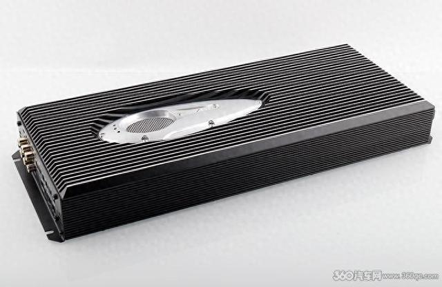 旗舰级六声道功放开箱 20年经典延续怎样应对当下需求?