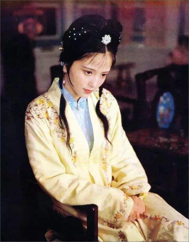 中国大陆10大美女影星,个个娇俏美丽、楚楚动人,你最喜欢谁?