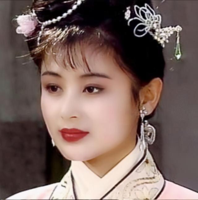 中国大陆10大美女影星,个个娇俏美丽、楚楚动人,你最喜欢谁?