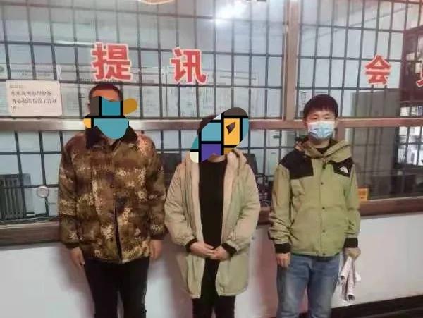 网络直播搞黄色?美女主播“臭宝有点憨憨”落网!