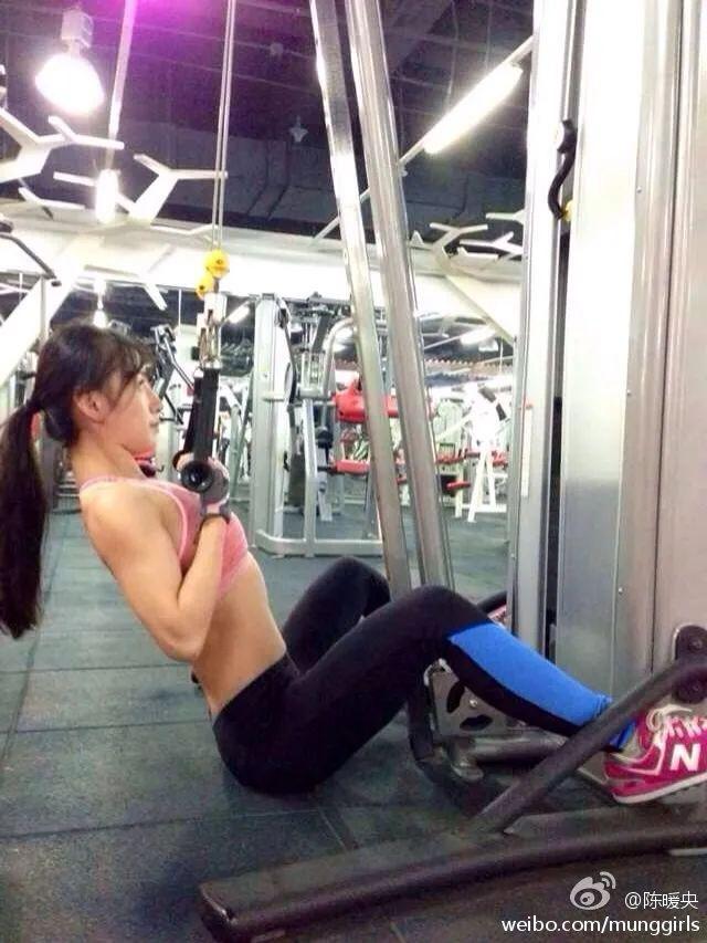 她性感,不只是因为身材