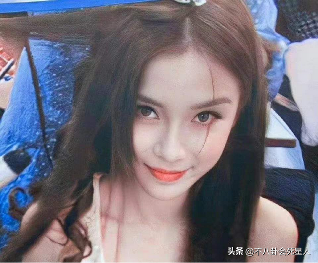 明明是美女,笑起来却很“恐怖”,这6位女星,不笑美艳一笑瘆人