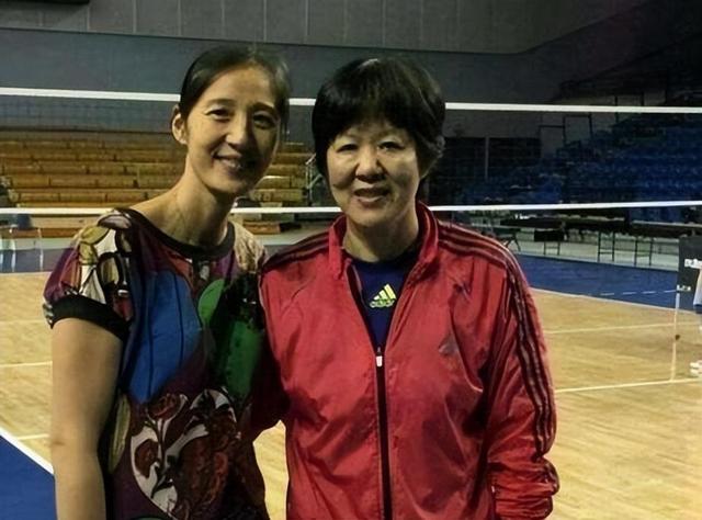 “最美女排副攻”李月明近况:二婚嫁美国人,今定居美国婚姻幸福