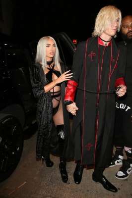 美女是狗链(火焰海水牵绳虐狗，梅根福克斯与MGK万圣节造型雷人，相当辣眼睛)