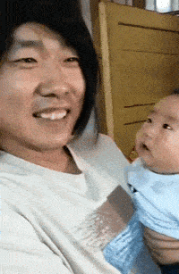 太抢镜了!上海一女子地铁穿搭太靓眼,有男乘客竟然坐过站了!