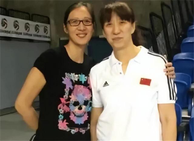 “最美女排副攻”李月明近况:二婚嫁美国人,今定居美国婚姻幸福