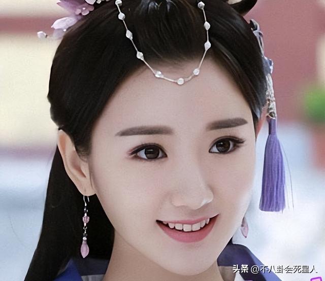 明明是美女,笑起来却很“恐怖”,这6位女星,不笑美艳一笑瘆人