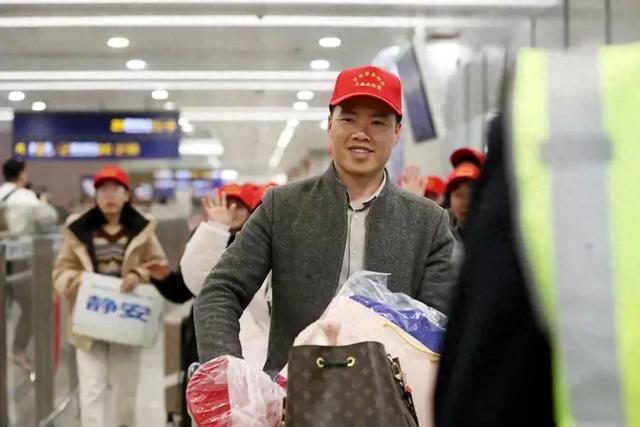 云南福贡村民讲述,上在上海务工的故事。