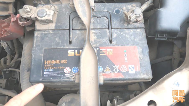汽车出现怠速不稳要清洗节气门吗?该先检查哪个零件?给你说清楚