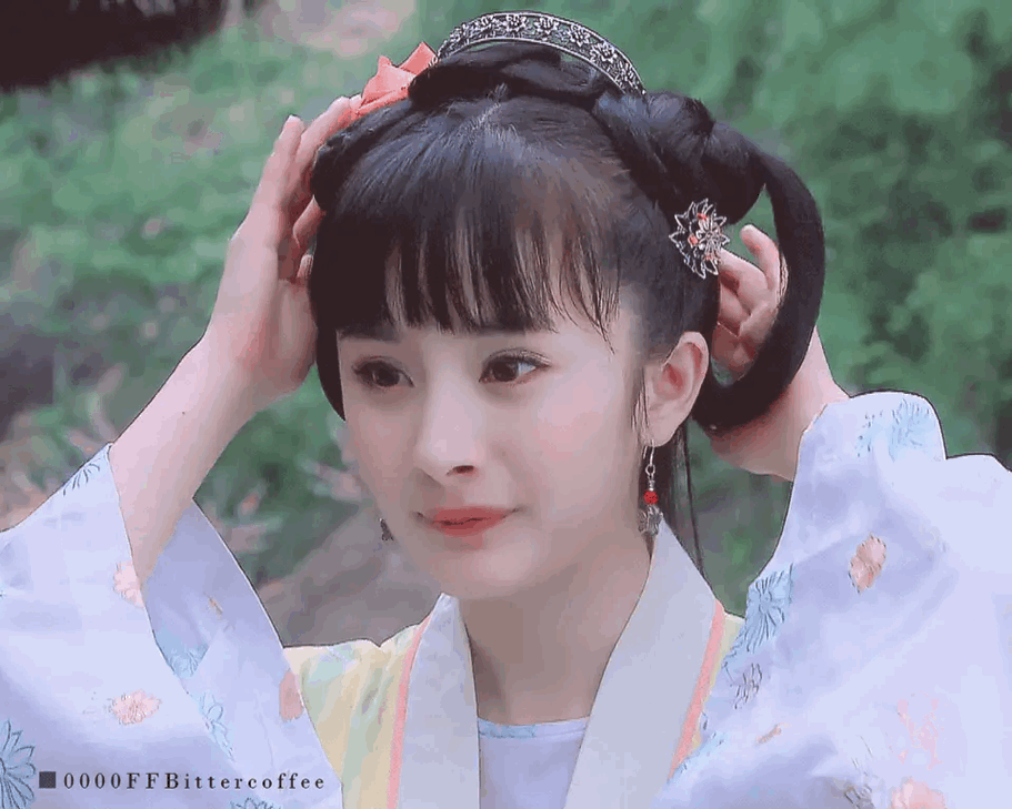 看够了雷同的双丫髻,明明编发、盘发和双马尾才是古装少女标配