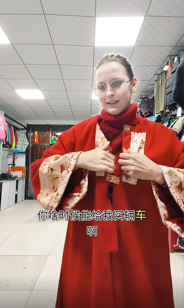 东北大叔娶00后俄罗斯美女,还把小姨子接到中国,网友齐声叫姐夫