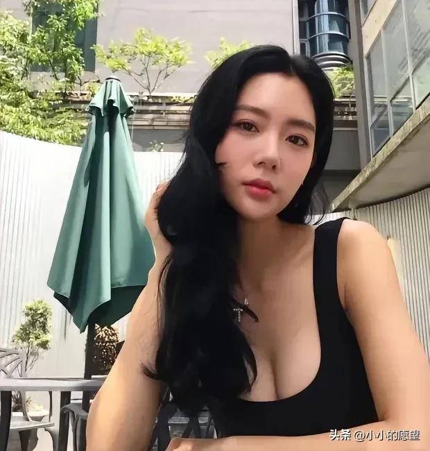 克拉拉李成敏不亏是亚洲第一美女,身材火辣,肤白貌美