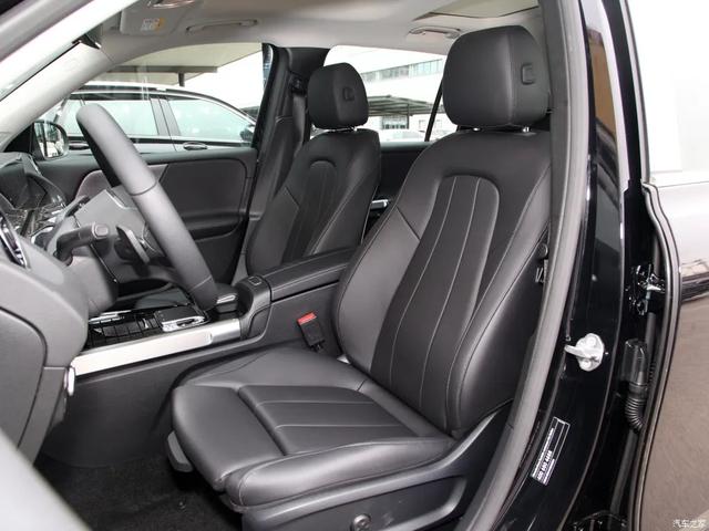 1.3T、7座SUV,三十多万买入门版奔驰GLB 200,值不值?