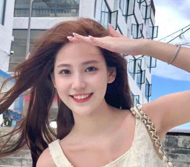 仙桃微相亲:93年温柔秀气的美女,想找一个在仙桃工作的男生