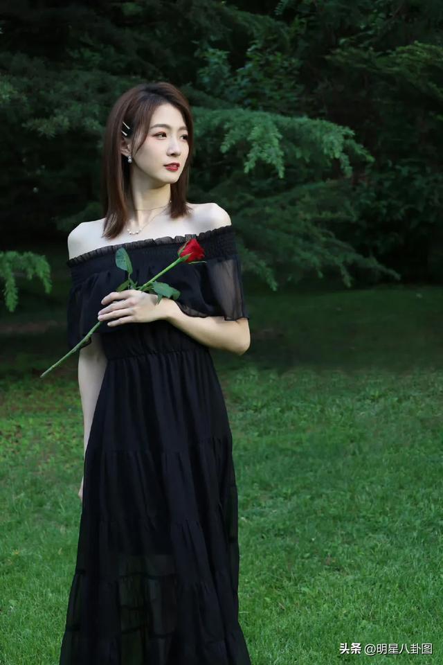 惊艳!11位腾讯体育美女主播身材爆表,比赛竟成配角?(附写真)