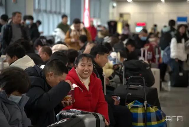 云南福贡村民讲述,上在上海务工的故事。