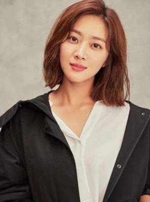 美女爱过谁(她是韩剧神颜级美女，曾爱过知名男星，最终却选择嫁给圈外素人。)