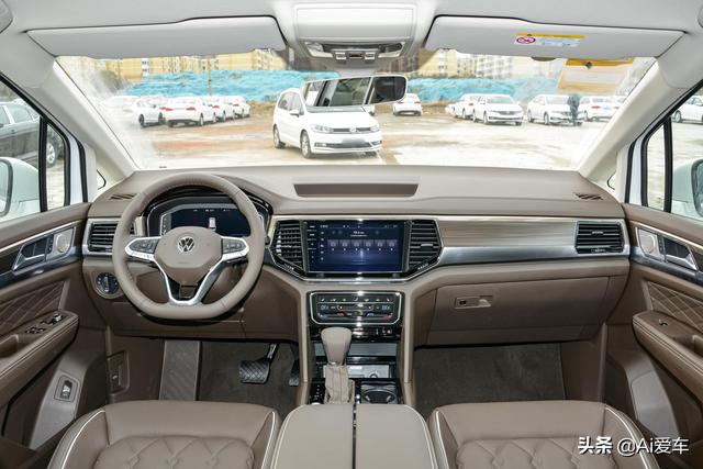 车长5346mm合资真7座家用MPV,德系低价高配高端车,实拍大众威然