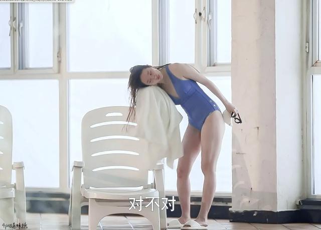 明星泳装比拼:钟楚曦腰臀比绝了,刘亦菲肥美,58岁温碧霞美翻了