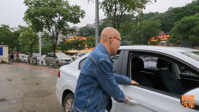 车子织物座椅有必要包真皮吗?听过来人的实话,别等到夏天才后悔