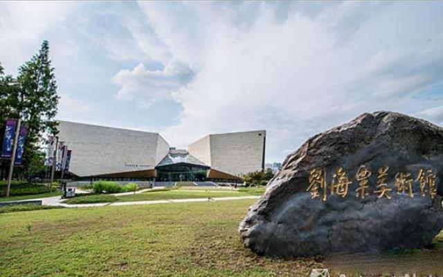 中国首位人体模特陈晓君:同学皆为她鞠躬,却被父亲打到卧床不起