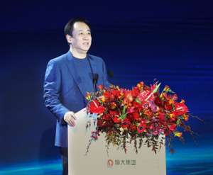 恒大首款电动汽车(许家印又“秀操作”恒大曝首款电动车即将全球发售，6月投产)