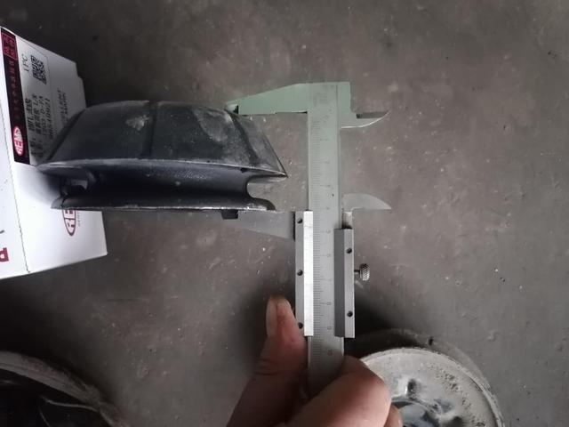 别克英朗走水泥路面或过减速带底盘“咚咚”异响,胖哥检查分析