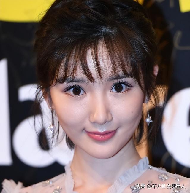 明明是美女,笑起来却很“恐怖”,这6位女星,不笑美艳一笑瘆人