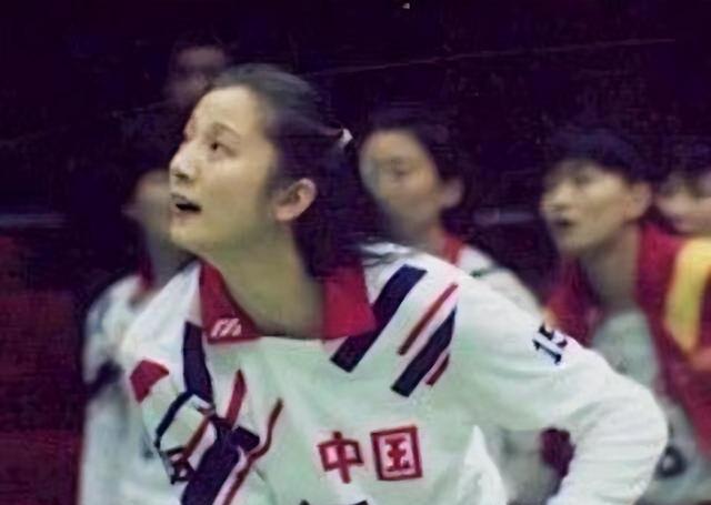 “最美女排副攻”李月明近况:二婚嫁美国人,今定居美国婚姻幸福