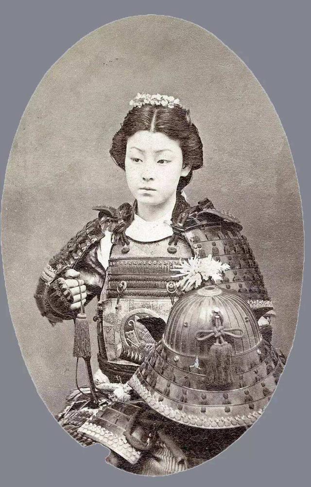 日本武士的妻子,分娩时不能大喊大叫,实在忍不住疼痛该怎么办?