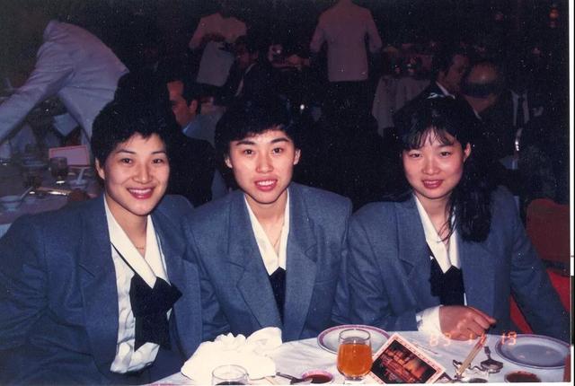 “最美女排副攻”李月明近况:二婚嫁美国人,今定居美国婚姻幸福