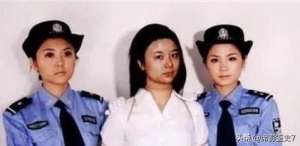 美女动态后视图(蛇蝎美少妇，杀恩人一家分尸后包装成优质单身女性，寻找大款下手)