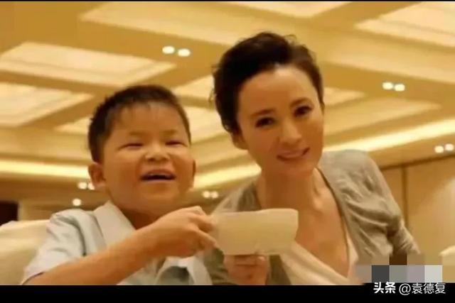 为什么美女越来越少?丑基因太强大,连地球球花莫妮卡也拯救不了